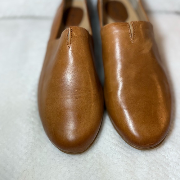 B.O.C Tan Women's Dress Shoes - Picture 4 of 9
